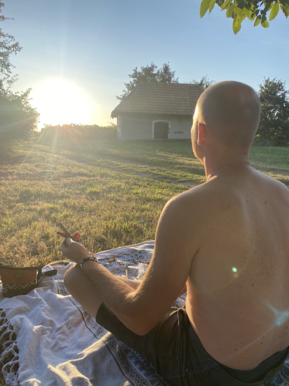 Rap&eacute; ceremony ritual by the sunset